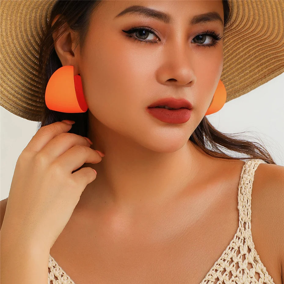 Nene C-shaped Chunky Hoop Earrings