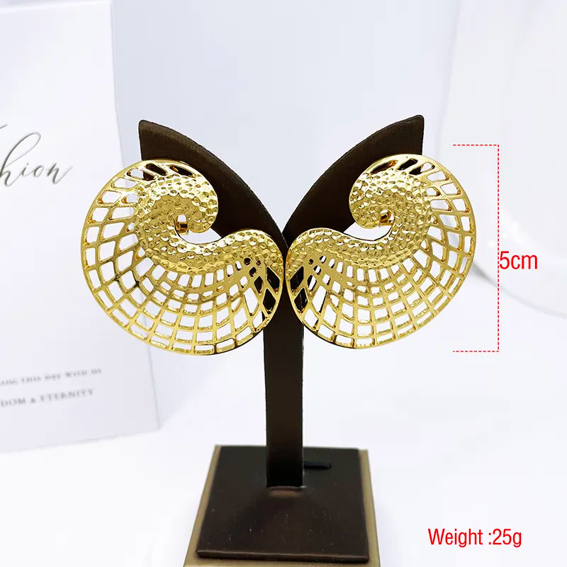 Tara Sea shell Geometric Alloy Statement Earrings